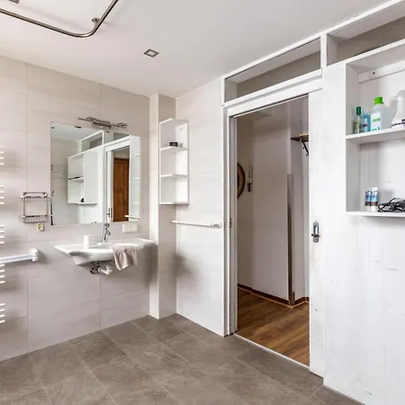 23 Apartment